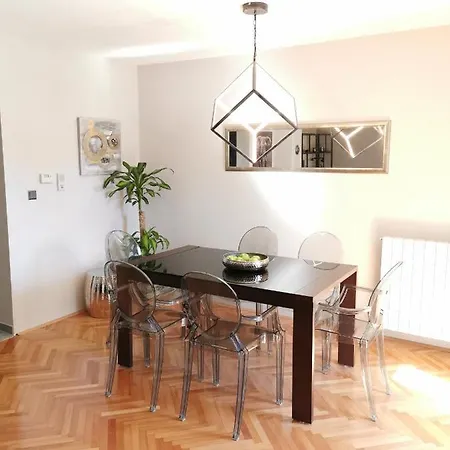 Masha Apartment